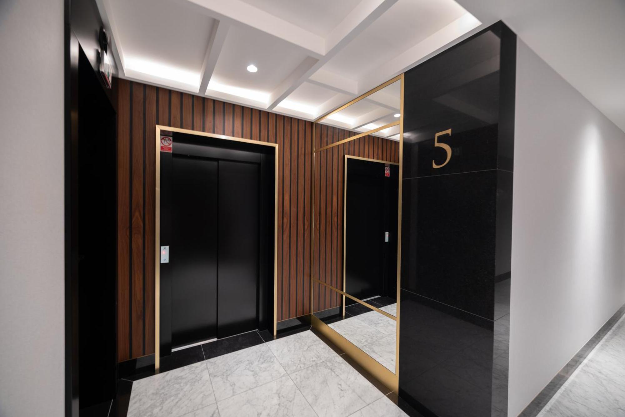 Apartment Brabank Riverside Stara Stocznia Premium Sauna & Gym กดัญสก์ ภายนอก รูปภาพ